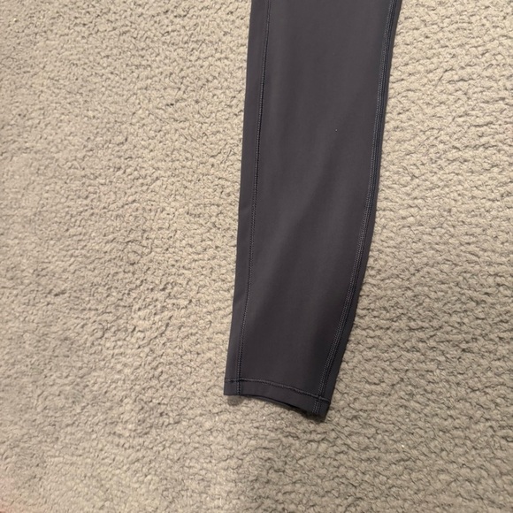 Vuori Clean Elevation Legging Size M Gray/Blue Pockets Workout Athleisure Gym - Picture 3 of 13